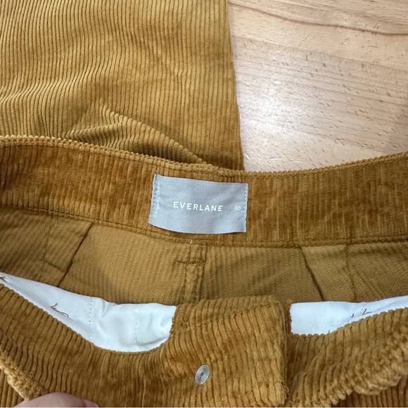 Everlane Corduroy Straight Leg High Waist Crop
Pants size 00 - Picture 5 of 7